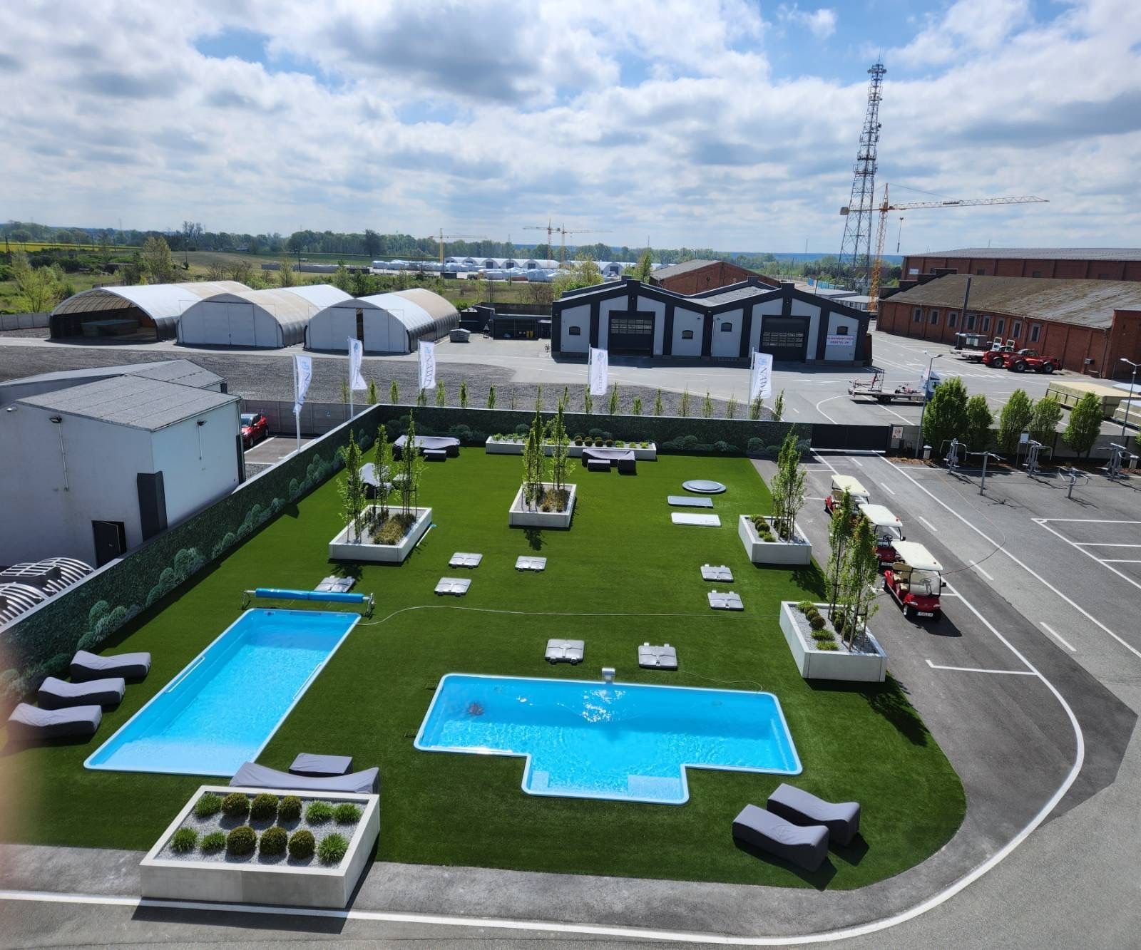 Showroom PoolsFactory – zamontowane baseny i piwniczki do obejrzenia na żywo